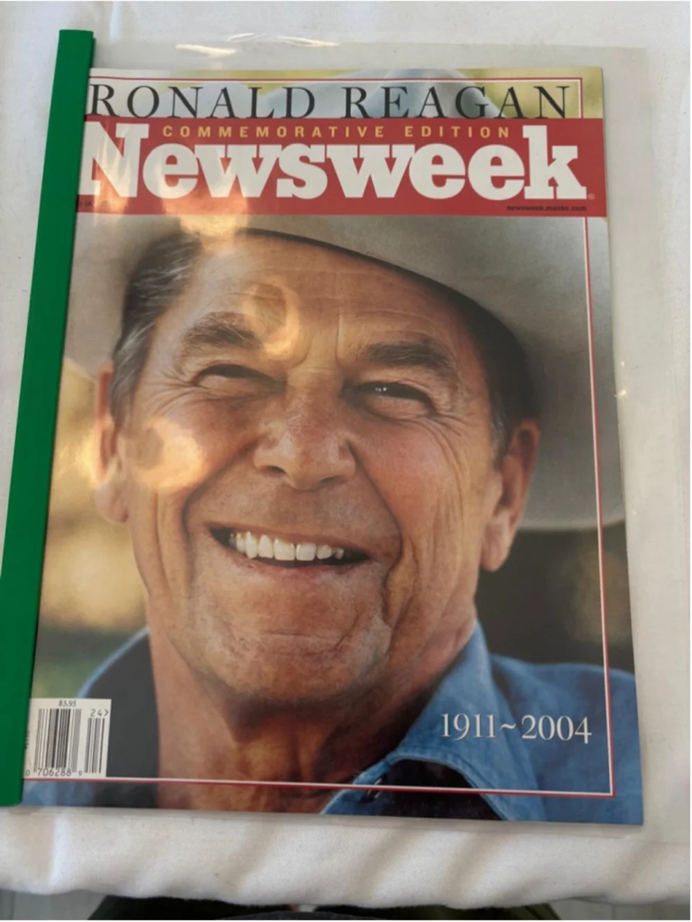 Newsweek Ronald Reagan Commemorative Edition Magazine One Size Blue White #E78